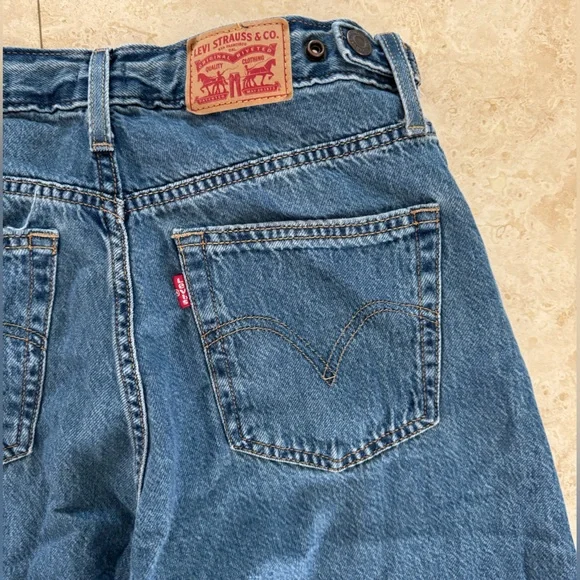 Levi’s Cinch Baggy Jeans Medium Wash - Picture 6 of 7